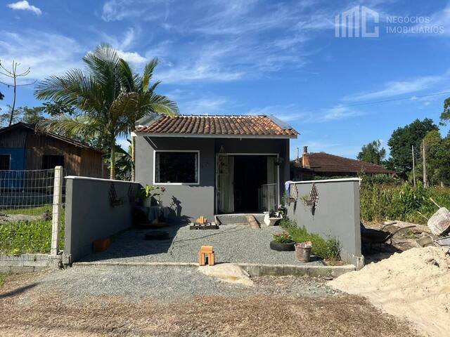 #0512 - Casa para Venda em Balneário Barra do Sul - SC