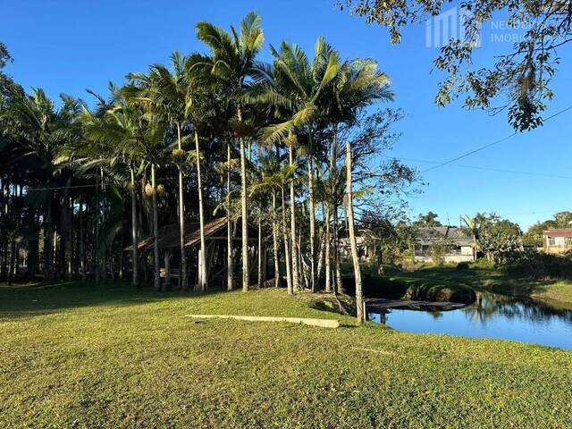 #0606 - Casa para Venda em Balneário Barra do Sul - SC