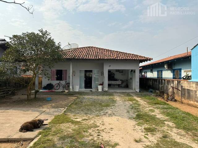 #0611 - Casa para Venda em Balneário Barra do Sul - SC