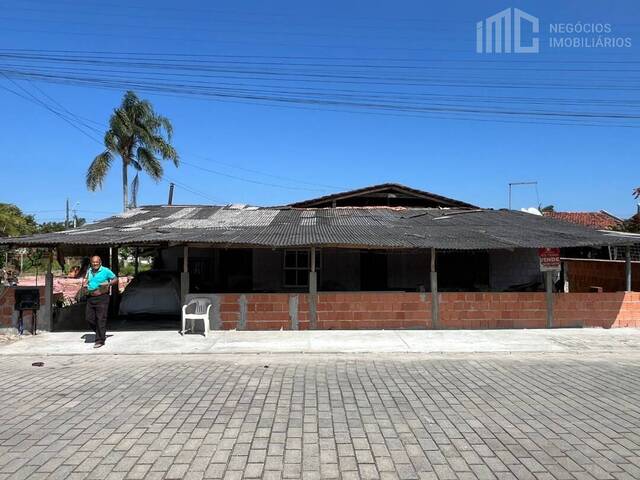 Venda em Pinheiros - Balneário Barra do Sul