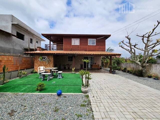 Casa para Venda em Balneário Barra do Sul - 2