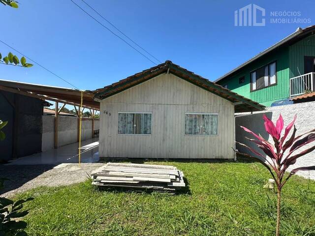 Casa para Venda em Balneário Barra do Sul - 2