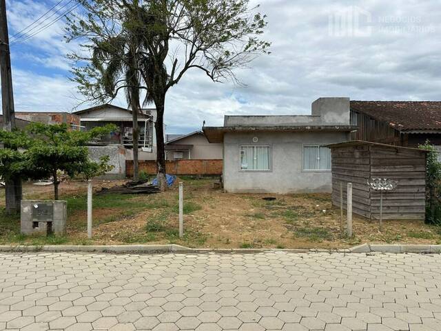 #0694 - Casa para Venda em Balneário Barra do Sul - SC