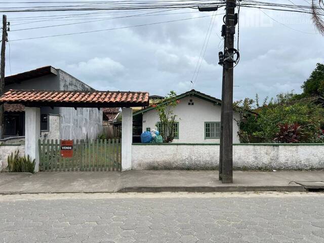 #0765 - Casa para Venda em Balneário Barra do Sul - SC - 1