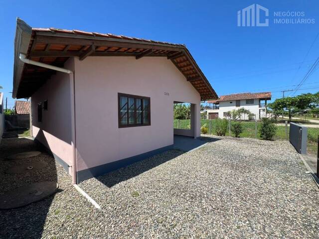 #0813 - Casa para Venda em Balneário Barra do Sul - SC