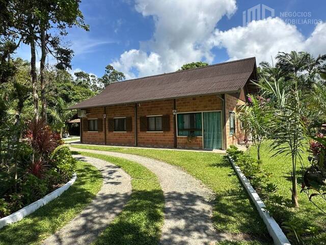 #0842 - Casa para Venda em Balneário Barra do Sul - SC - 3